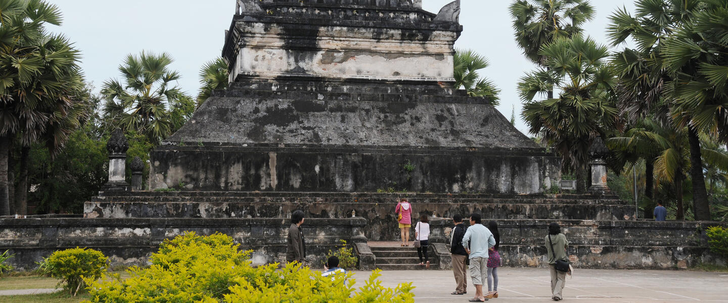 Laos - Tempel, Trekking, Traditionen